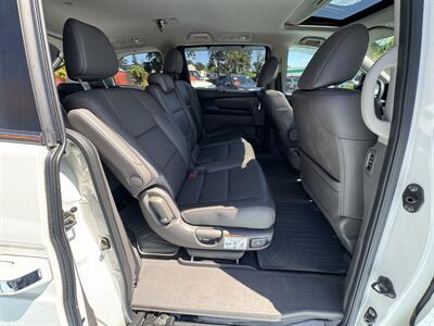 2017 Honda Odyssey EX-L LOW MILES/ VERY CLEAN/ LEATHER SEATS  2 OWNERS/ GREAT SERVICE RECORDS - Photo 12 - Portland, OR 97267