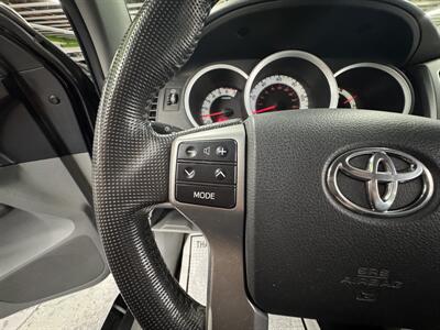 2013 Toyota Tacoma V6 2 Owners 62K LOW MILEAGE LONG BED  LIFTED 4WD GREAT CLEAN TITLE - Photo 17 - Portland, OR 97267