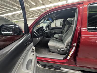 2006 Toyota Tacoma V6 V6 4dr Double Cab  6SPEED MANUAL  LOW MILEAGE 4WD GREAT SHAPE - Photo 9 - Portland, OR 97267