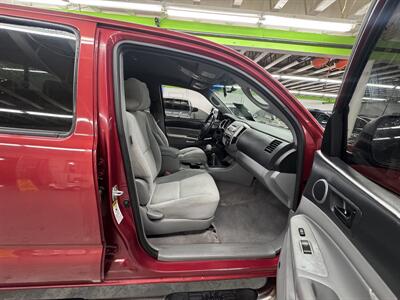 2006 Toyota Tacoma V6 V6 4dr Double Cab  6SPEED MANUAL  LOW MILEAGE 4WD GREAT SHAPE - Photo 11 - Portland, OR 97267