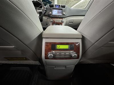 2012 Toyota Highlander Hybrid Limited AWD  2 OWNERS GREAT SERVICE RECORDS - Photo 21 - Portland, OR 97267