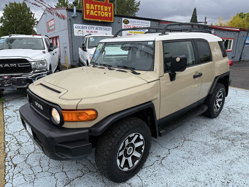 2011 Toyota FJ Cruiser RR DIFF LOCK ACTUATOR LEATHER SEATS CLEAN TITLE  EASY FINANCING EXCELLENT CONDITION GREAT COLOR