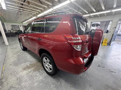 2010 Toyota RAV4 SPORT BACK UP CAMERA  ONE OWNER AWD 3ROW SEATS - Photo 2 - Portland, OR 97267