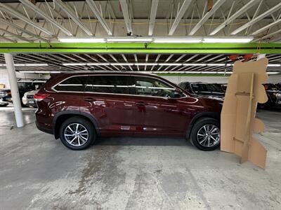 2018 Toyota Highlander XLE ONE OWNER LOW MILE 39K  7 PASSENGER AWD - Photo 7 - Portland, OR 97267