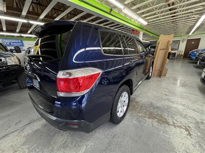 2011 Toyota Highlander ONE OWNER BLACK FRIDAY !!SALE!!21 SERVICE RECORDS  AWD 3ROW SEATS - Photo 3 - Portland, OR 97267