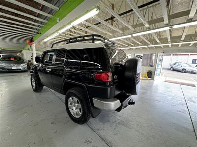 2007 Toyota FJ Cruiser TRD OFF-ROAD 6 SPEED MANUAL  Factory Rear Differential Lock. - Photo 3 - Portland, OR 97267