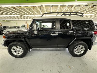 2007 Toyota FJ Cruiser TRD OFF-ROAD 6 SPEED MANUAL  Factory Rear Differential Lock. - Photo 32 - Portland, OR 97267