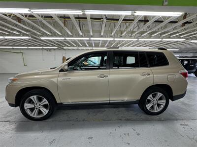 2012 Toyota Highlander LIMITED AWD  2 OWNERS 32 SERVICE RECORDS - Photo 3 - Portland, OR 97267