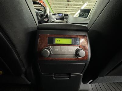 2012 Toyota Highlander LIMITED AWD  2 OWNERS 32 SERVICE RECORDS - Photo 16 - Portland, OR 97267