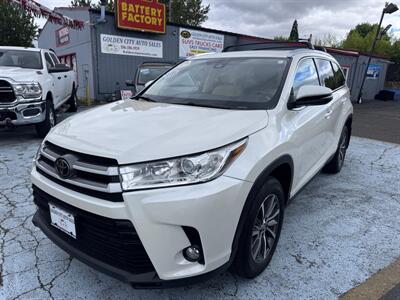 2019 Toyota Highlander XLE ONE OWNER ONLY 89K MILES GREAT SERVICE RECORD  8 PASSENGERS CONDITION GREAT COLOR SUV