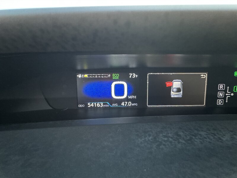 2016 Toyota Prius Three  LOW MILES 54K  GAS SAVER CLEAN TITLE - Photo 16 - Portland, OR 97267