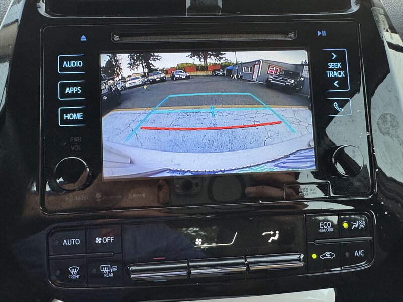 2016 Toyota Prius Three  LOW MILES 54K  GAS SAVER CLEAN TITLE - Photo 24 - Portland, OR 97267