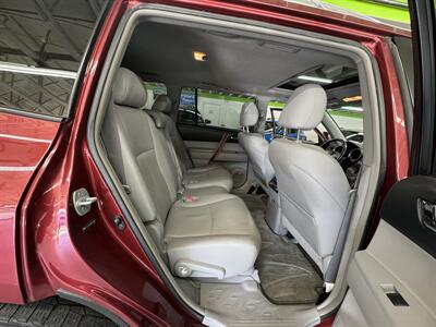 2008 Toyota Highlander Limited.BLACK FRIDAY !!SALE!!  ONE OWNER AWD - Photo 12 - Portland, OR 97267