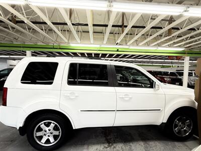 2009 Honda Pilot Touring w/Navi AWD  ONE OWNER LOW MILEAGE - Photo 4 - Portland, OR 97267