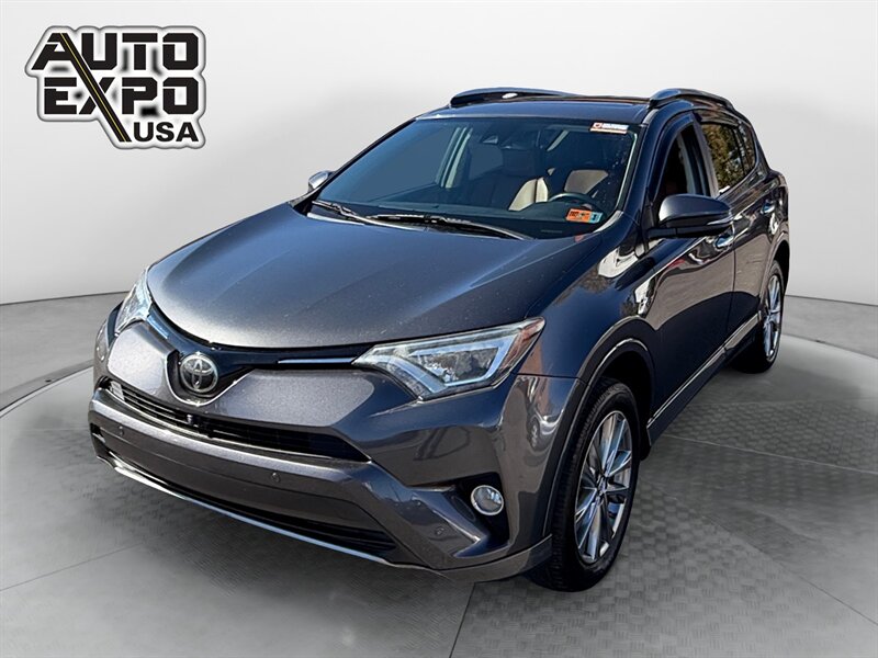 2017 Toyota RAV4 Platinum   - Photo 1 - Cleveland, OH 44111