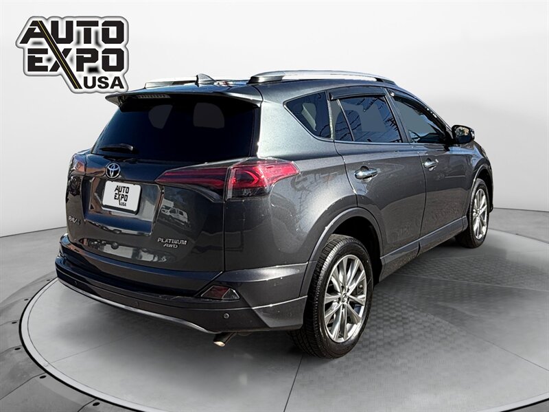 2017 Toyota RAV4 Platinum   - Photo 5 - Cleveland, OH 44111