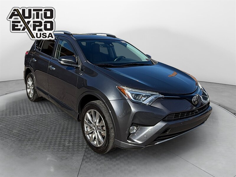 2017 Toyota RAV4 Platinum   - Photo 7 - Cleveland, OH 44111