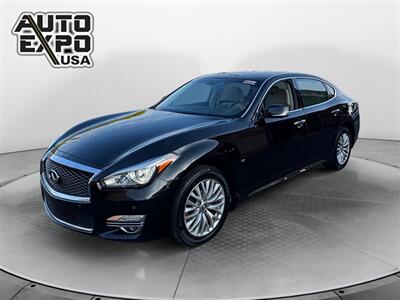 2015 INFINITI Q70 3.7  l Sedan