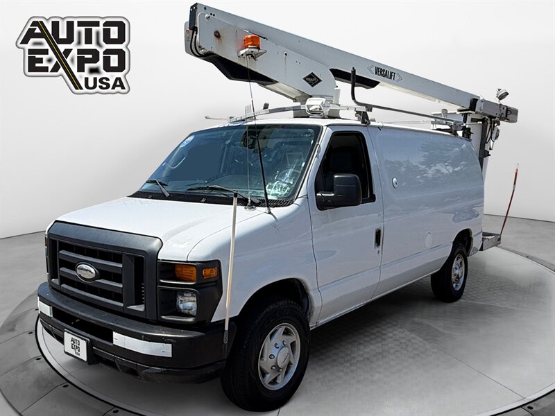 2010 Ford E-Series E-350 Super Duty's photo