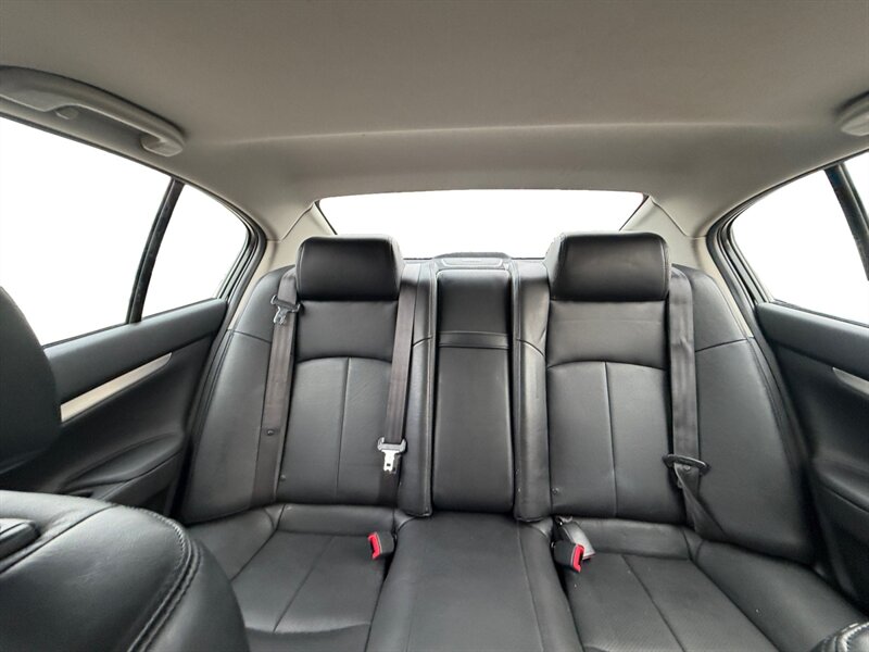 2013 INFINITI G37 X   - Photo 14 - Cleveland, OH 44111