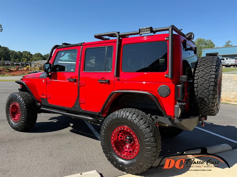 2015 Jeep Wrangler Unlimited Rubicon   - Photo 10 - Mooresville, NC 28115