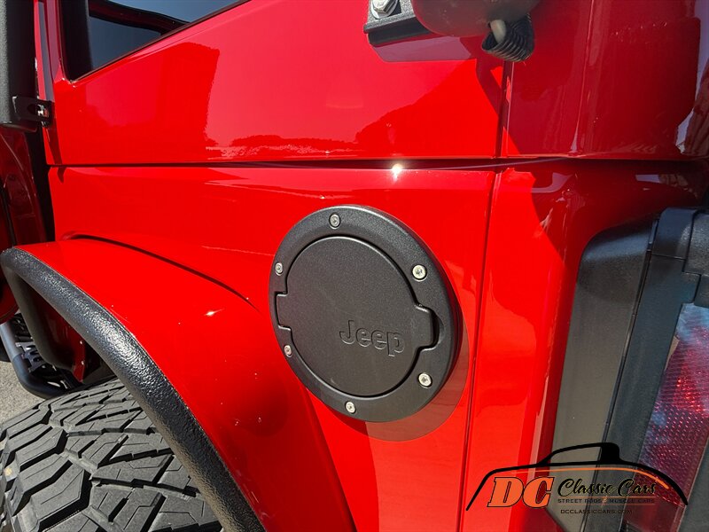 2015 Jeep Wrangler Unlimited Rubicon   - Photo 47 - Mooresville, NC 28115