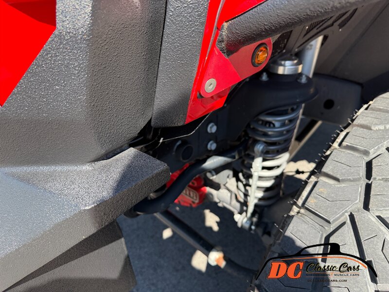 2015 Jeep Wrangler Unlimited Rubicon   - Photo 30 - Mooresville, NC 28115