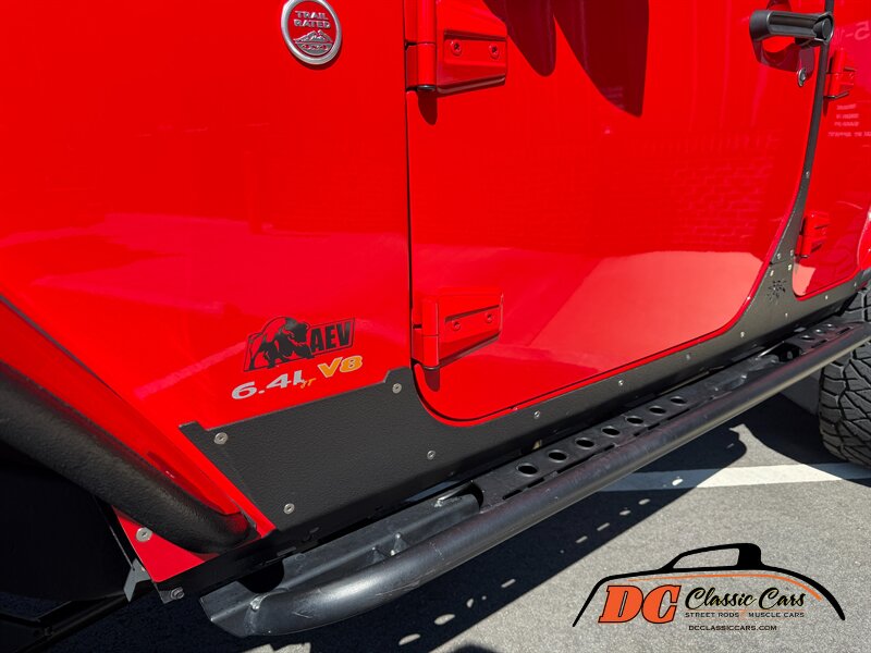 2015 Jeep Wrangler Unlimited Rubicon   - Photo 17 - Mooresville, NC 28115