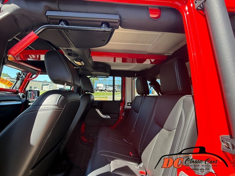 2015 Jeep Wrangler Unlimited Rubicon   - Photo 46 - Mooresville, NC 28115
