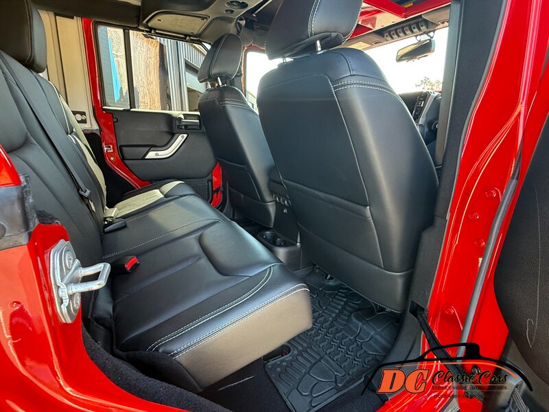 2015 Jeep Wrangler Unlimited Rubicon   - Photo 53 - Mooresville, NC 28115