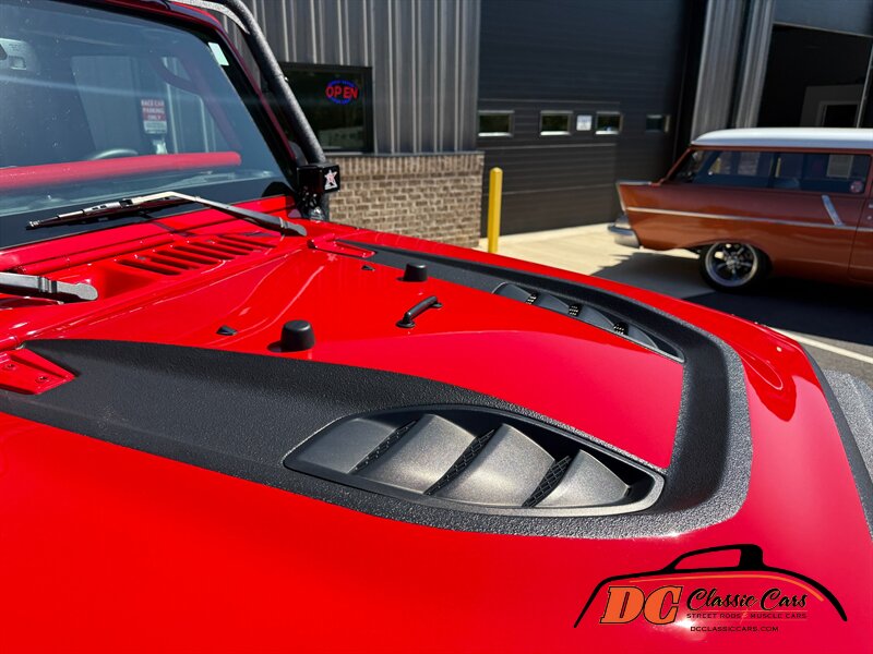 2015 Jeep Wrangler Unlimited Rubicon   - Photo 27 - Mooresville, NC 28115