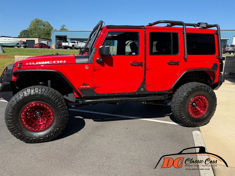2015 Jeep Wrangler Unlimited Rubicon   - Photo 9 - Mooresville, NC 28115