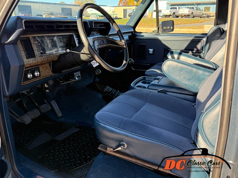 1985 Ford Bronco XLT - Photo 2 - Mooresville, NC 28115