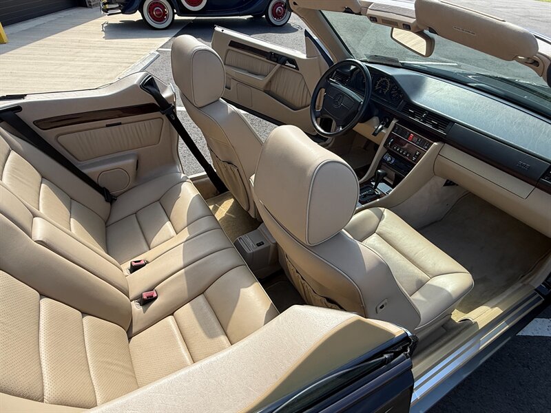 1995 Mercedes-Benz E 320  