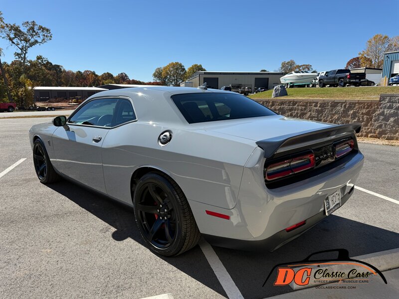 2022 Dodge Challenger SRT Hellcat Redeye - Photo 11 - Mooresville, NC 28115