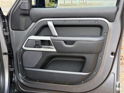 2021 Land Rover Defender 110 X-Dynamic HSE - Photo 12 - Bend, OR 97702