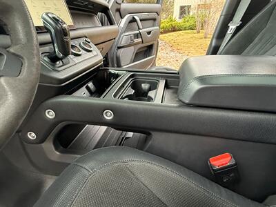 2023 Land Rover Defender 110 Carpathian Edition   - Photo 25 - Bend, OR 97702