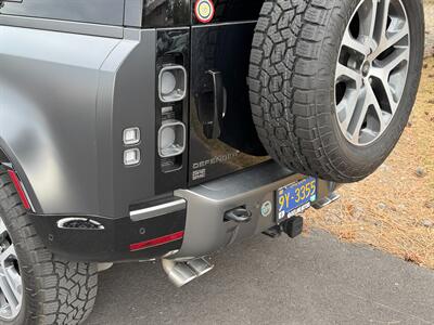2023 Land Rover Defender 110 Carpathian Edition   - Photo 8 - Bend, OR 97702