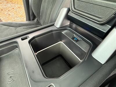 2023 Land Rover Defender 110 Carpathian Edition   - Photo 26 - Bend, OR 97702