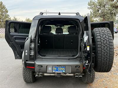 2023 Land Rover Defender 110 Carpathian Edition   - Photo 15 - Bend, OR 97702