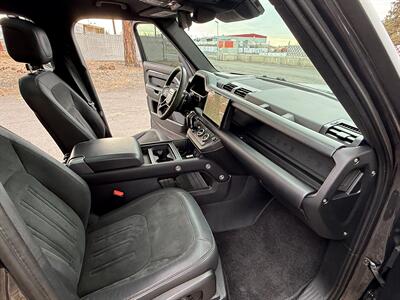 2023 Land Rover Defender 110 Carpathian Edition   - Photo 30 - Bend, OR 97702