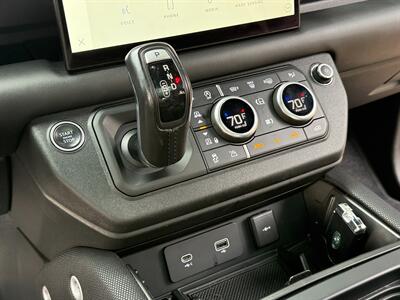 2023 Land Rover Defender 110 Carpathian Edition   - Photo 24 - Bend, OR 97702
