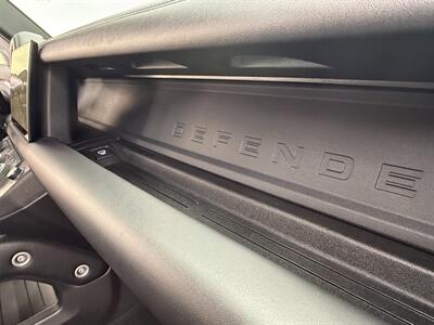 2023 Land Rover Defender 110 Carpathian Edition   - Photo 32 - Bend, OR 97702