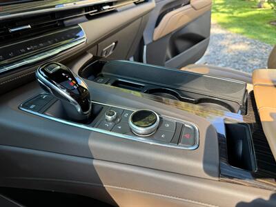 2021 Cadillac Escalade Premium Luxury   - Photo 24 - Bend, OR 97702