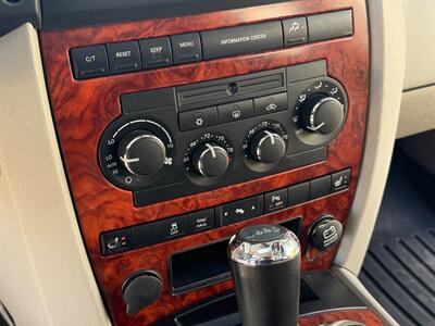 2006 Jeep Commander Limited   - Photo 21 - Bend, OR 97702
