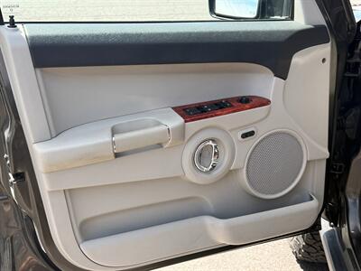 2006 Jeep Commander Limited   - Photo 9 - Bend, OR 97702