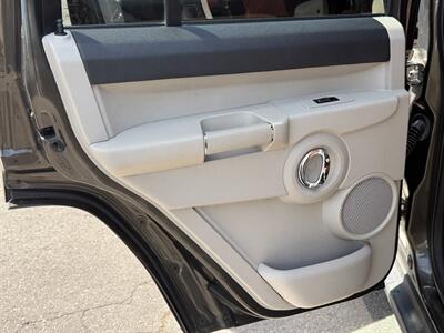 2006 Jeep Commander Limited   - Photo 10 - Bend, OR 97702