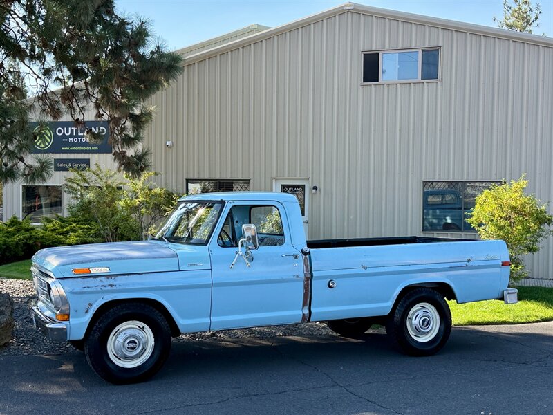 1972 Ford F-250 Camper Special  