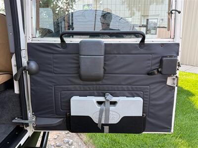 1993 Land Rover Defender 110 NAS #378/500 - Photo 23 - Bend, OR 97702