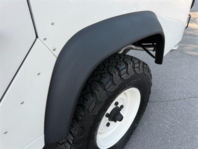 1993 Land Rover Defender 110 NAS #378/500 - Photo 95 - Bend, OR 97702